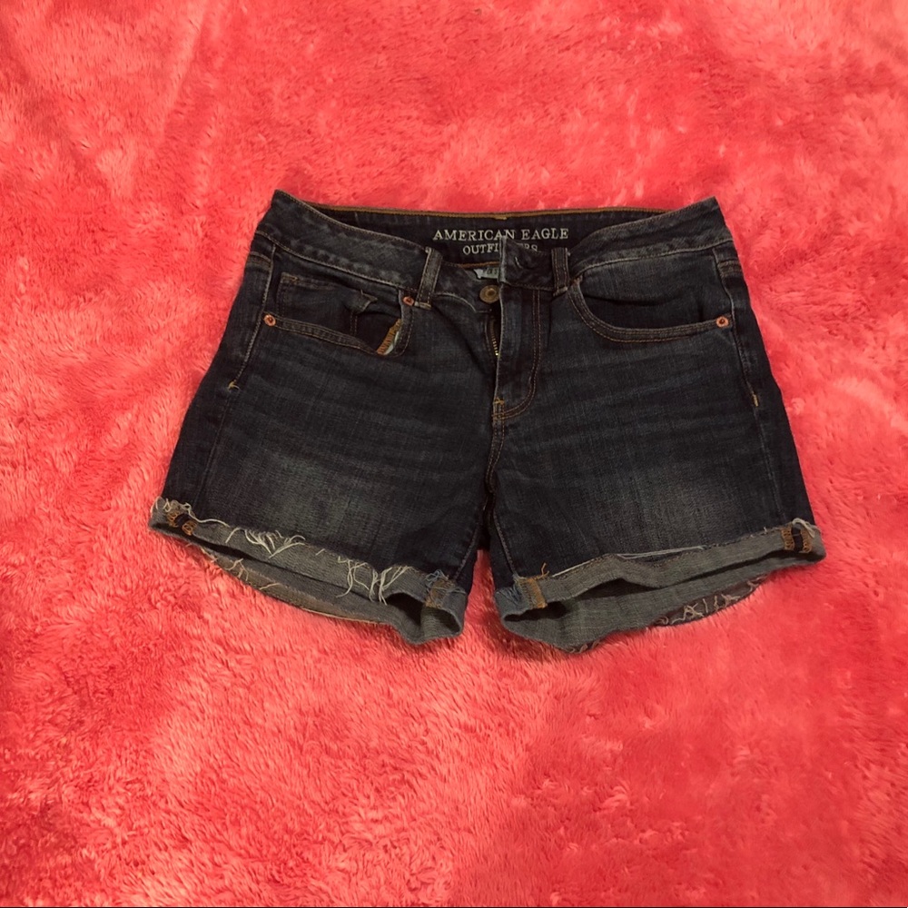 American Eagle Women’s midi short
